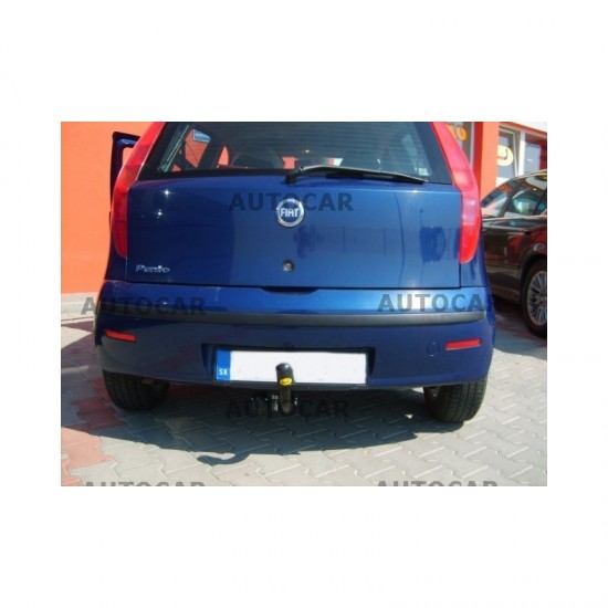 СТАЦИОНАРЕН ТЕГЛИЧ ЗА FIAT PUNTO II С ВИНТОВА СИСТЕМА ЗА ОСВОБОЖДАВАНЕ НА КУКАТА.