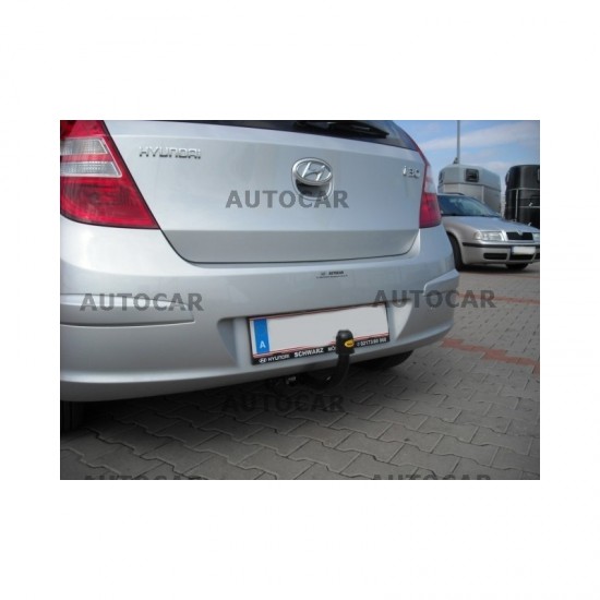 СТАЦИОНАРЕН ТЕГЛИЧ ЗА HYUNDAI I30 С ВИНТОВА СИСТЕМА ЗА ОСВОБОЖДАВАНЕ НА КУКАТА.