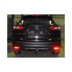 СТАЦИОНАРЕН ТЕГЛИЧ ЗА NISSAN QASHQAI SUV С ВИНТОВА СИСТЕМА ЗА ОСВОБОЖДАВАНЕ НА КУКАТА.