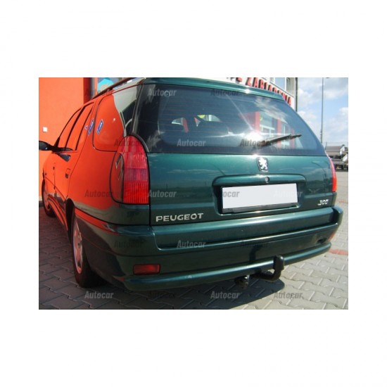 СТАЦИОНАРЕН ТЕГЛИЧ ЗА PEUGEOT 306 КОМБИ С БОЛТОВА СИСТЕМА ЗА ОСВОБОЖДАВАНЕ НА КУКАТА