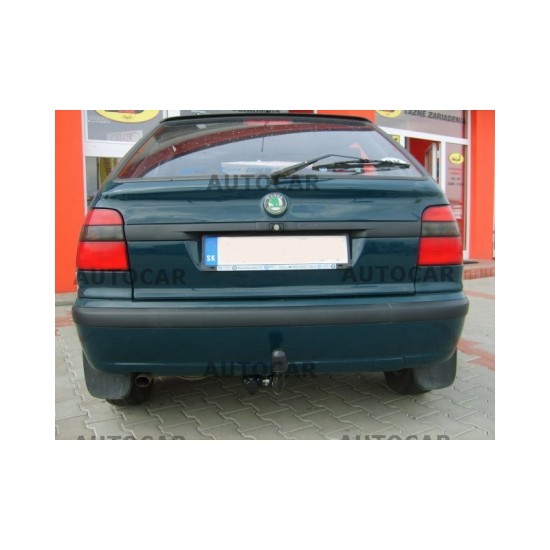 СТАЦИОНАРЕН ТЕГЛИЧ ЗА SKODA FELICIA 5 ВРАТИ С БОЛТОВА СИСТЕМА ЗА ОСВОБОЖДАВАНЕ НА КУКАТА.