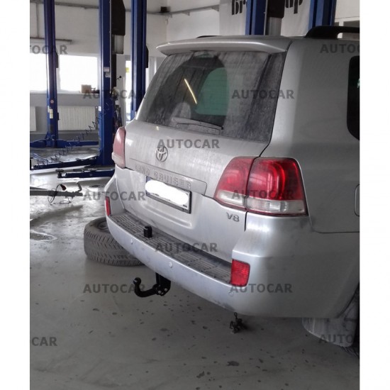 СТАЦИОНАРЕН ТЕГЛИЧ ЗА TOYOTA LANDCRUISER V8 С БОЛТОВА СИСТЕМА ЗА ОСВОБОЖДАВАНЕ НА КУКАТА.