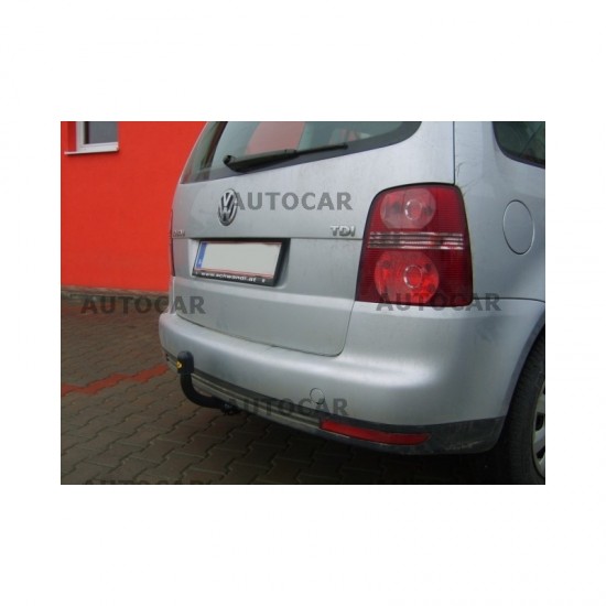 СТАЦИОНАРЕН ТЕГЛИЧ ЗА VOLKSWAGEN TOURAN 5 ВРАТИ С БОЛТОВА СИСТЕМА ЗА ОСВОБОЖДАВАНЕ НА КУКАТА.